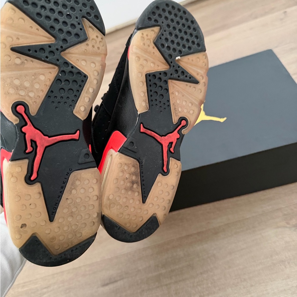 Jordan 6 Infrared - Picture 4 of 5